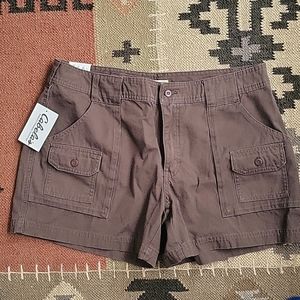 Woman's Cabella 7 Pocket Hiker Shorts